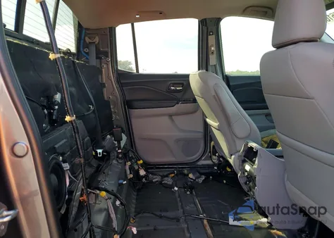 2020 Honda Ridgeline Rtl z USA, uszkodzony, nr VIN 5FPYK3F71LB017891